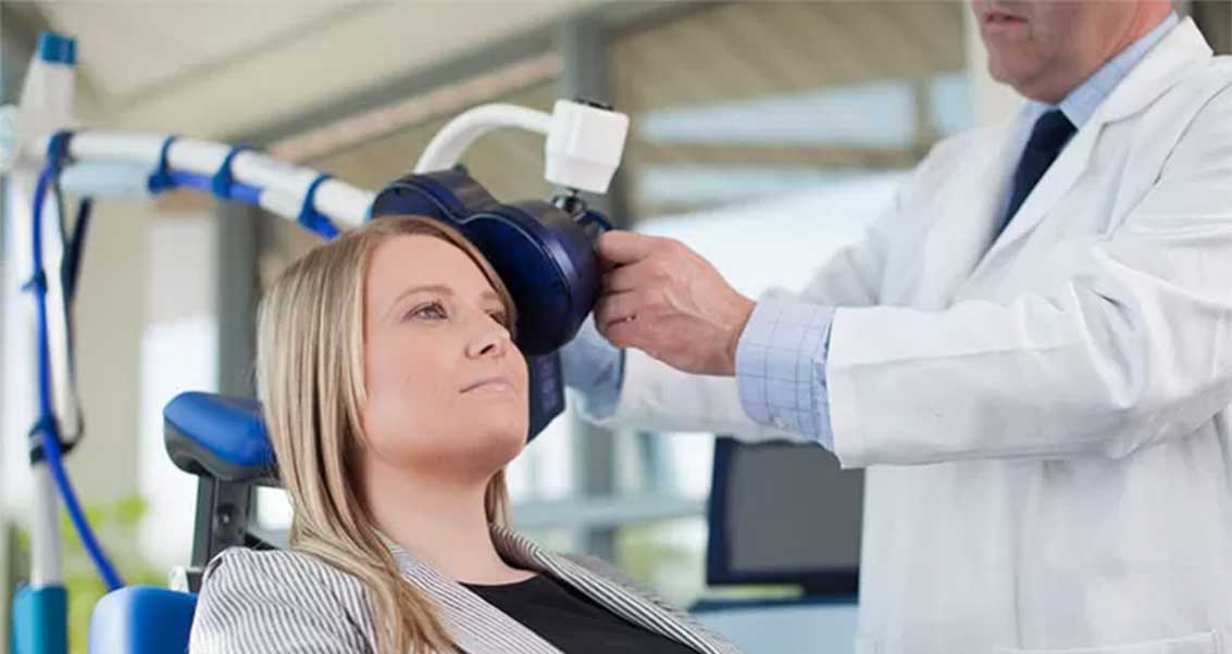 العلاج الدوائي، العلاج بالأكسجين، و RTMS هي العلاجات الأساسية للصداع العنقودي.